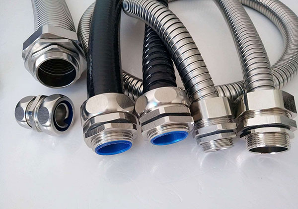 金屬軟管及其接頭的使用環(huán)境和相關(guān)功能介紹！